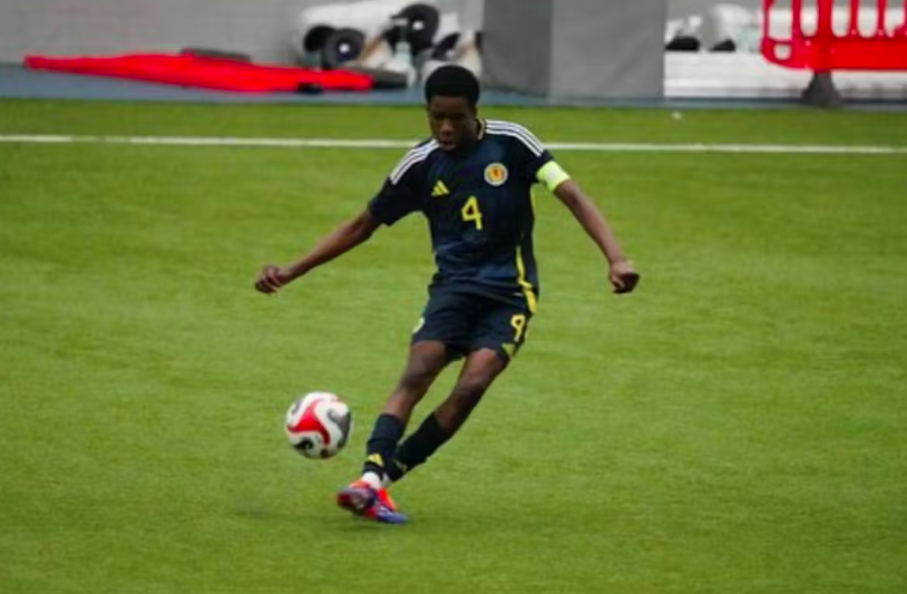Record_Sport's tweet photo. EXCLUSIVE! Celtic wonderkid turns down new Hoops deal as Liverpool close in on their transfer target | @ScottBurns75 

https://t.co/EmD1YYSsJN https://t.co/efP3JVwaLt