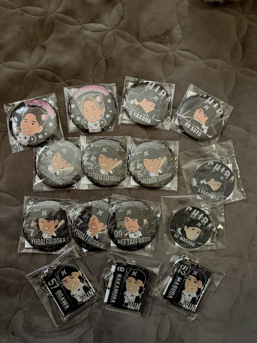 una494113's tweet photo. 千葉ロッテマリーンズ　ガチャ　買取

譲▷画像参照

求▷買取

現地・郵送、どちらでも🌱

#chibalotte 
#マリーンズガチャ https://t.co/2qzmVWBiMD