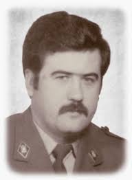 CarlosDeUrrecha's tweet photo. In Memoriam
Cabo 1°PN D. Esteban Álvarez Merayo,
Caído por Dios y por España,
¡¡Presente!!
D.E.P
La Muerte no es el Final
Siempre en Nuestra Memoria
¡¡Viva España!!
¡¡Arriba España!!

5/06/1981 ETA asesinaba con una bomba en San Sebastián
https://t.co/J0XTqGmXw7 https://t.co/8q0b7iCPra