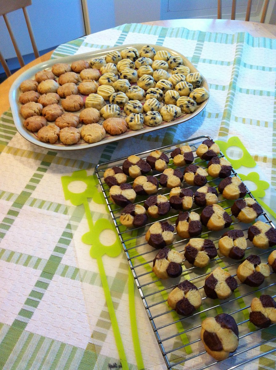 KarinWehlin's tweet photo. 5/6 Fika #sommarpåminplanet https://t.co/qhoNDj4d4g