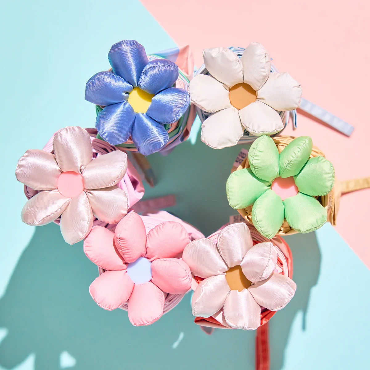 さえら☆ポテチーノ新品タグ付希少品　　　　　　　　　　　　　　雨傘　お花モチーフ HKCFcbIbQAEzvyd?format=webp&