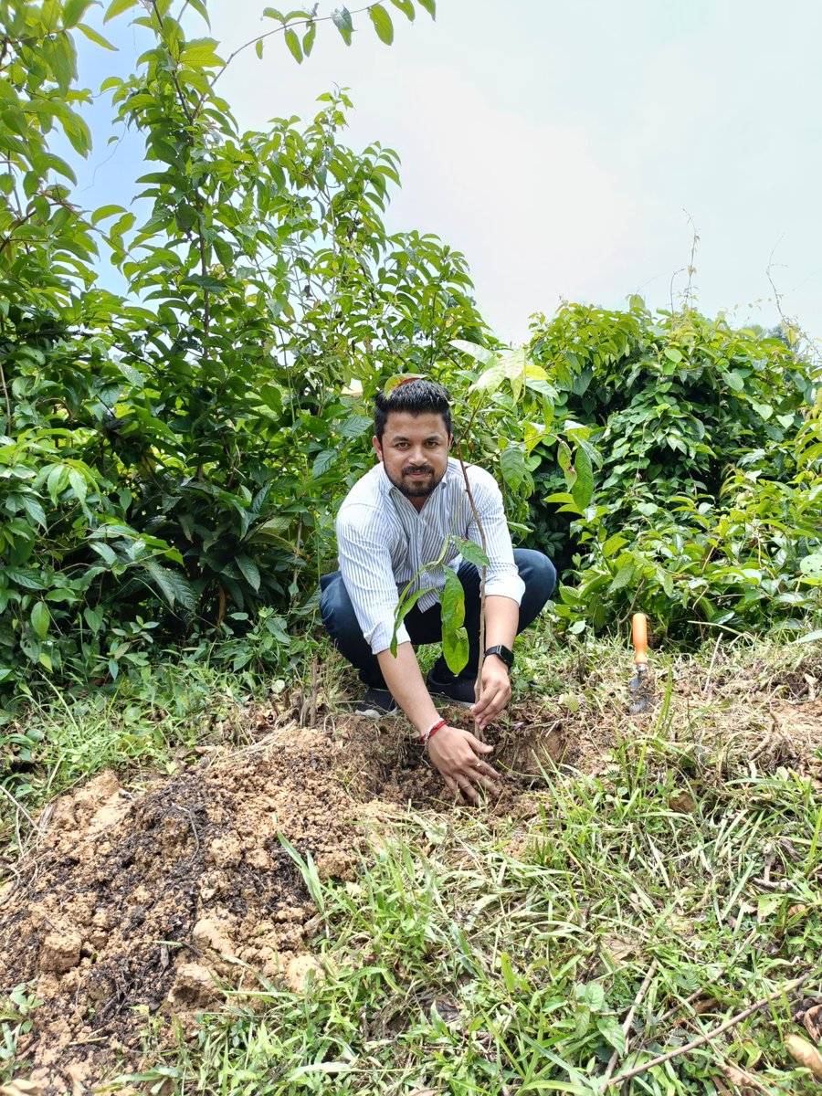 guddunath10's tweet photo. On this World Environment Day, let us commit to focusing on climate change and working towards a sustainable future! https://t.co/PSMtGEwOtU