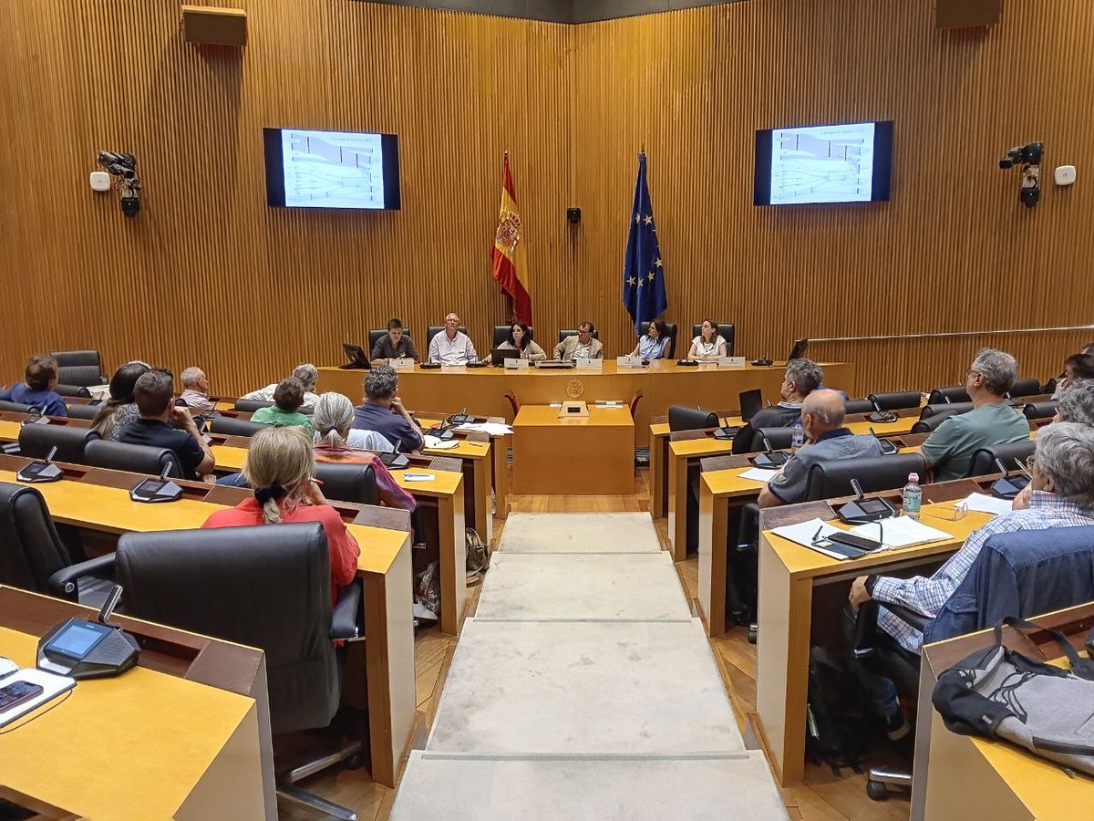 JesusGUson's tweet photo. La jornada sobre territorio, renovables, medio ambiente atractivísimo que celebra ayer en el Congreso se puede ver en el siguiente enlace 👇
https://t.co/uc1nSJAONF 👏👏👏 https://t.co/xJVXhX6nWT