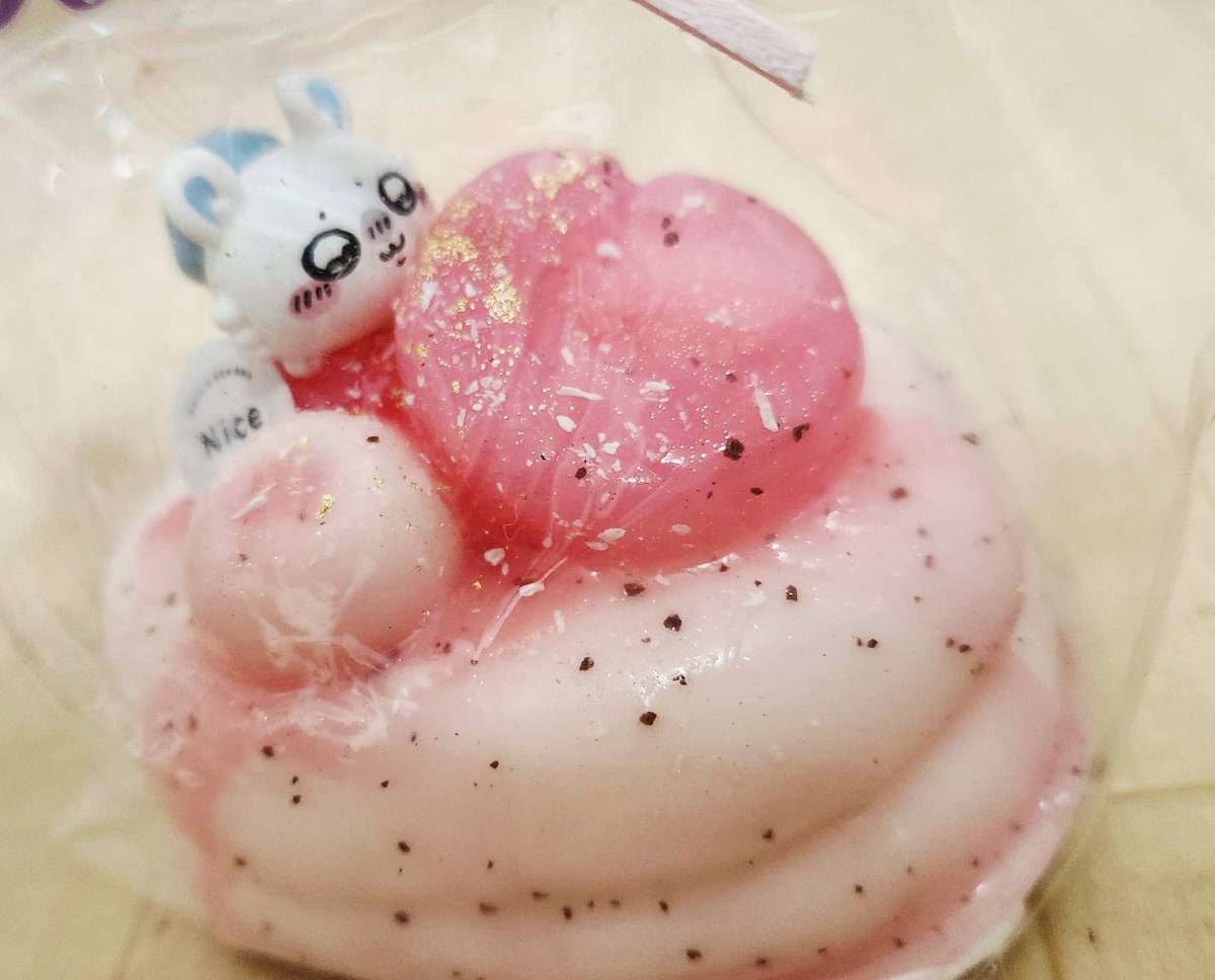 ab_X05's tweet photo. モモンの投稿がめっちゃ伸びたのでモモンに褒美を与えました꒰՞･ω･՞꒱
(ケーキはスクイーズです✨🥞) https://t.co/ZJgtwBbexX