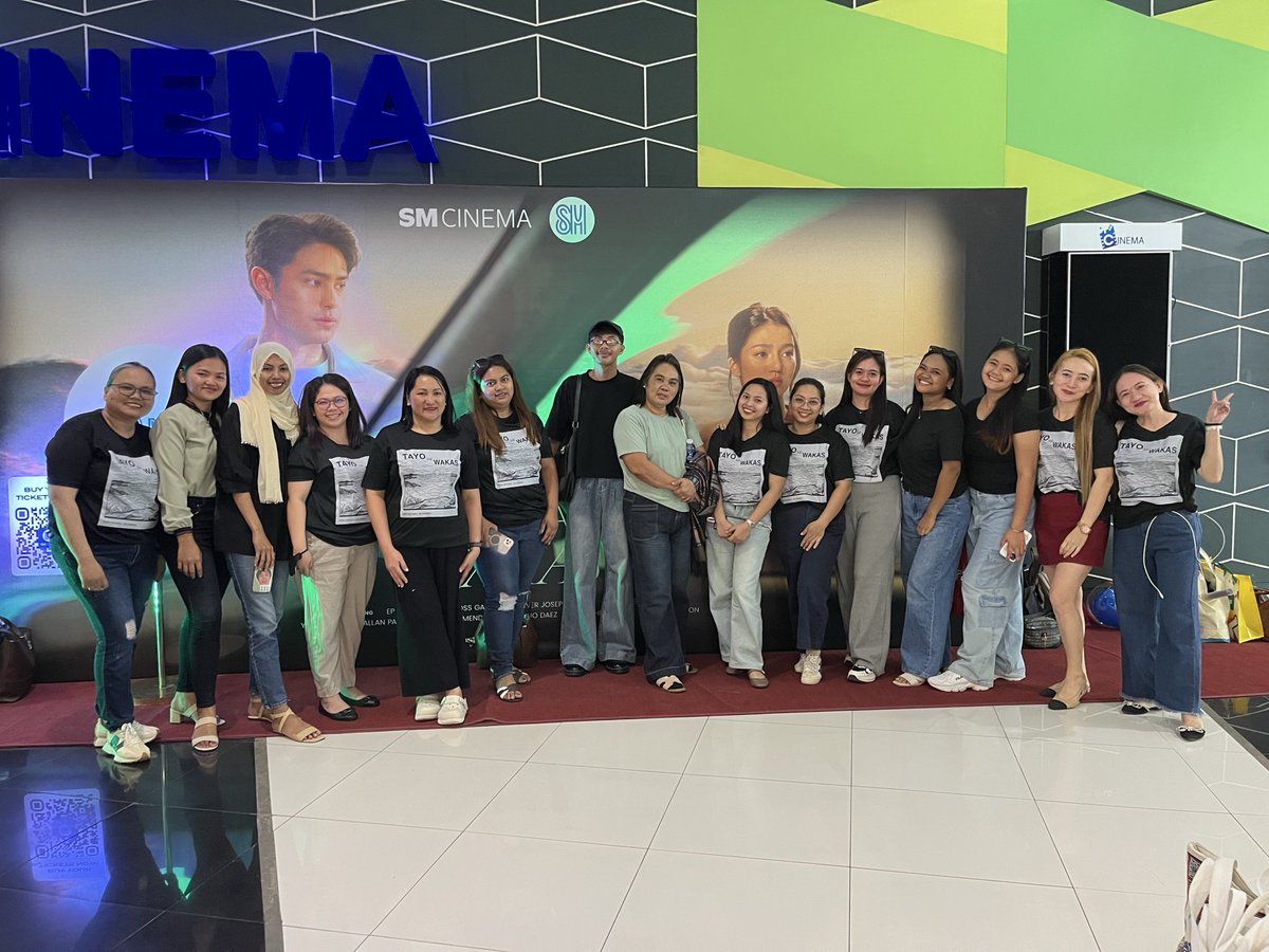 therealquen08's tweet photo. team #DonBelle Tagumeños 🖤❤️
this family will always stay. .

#TayoSaWakas Davao Blockscreening
@dbtagum @donnypangilinan @bellemariano02 @StarCinema @keiaaemielle https://t.co/eFT2FyOySO