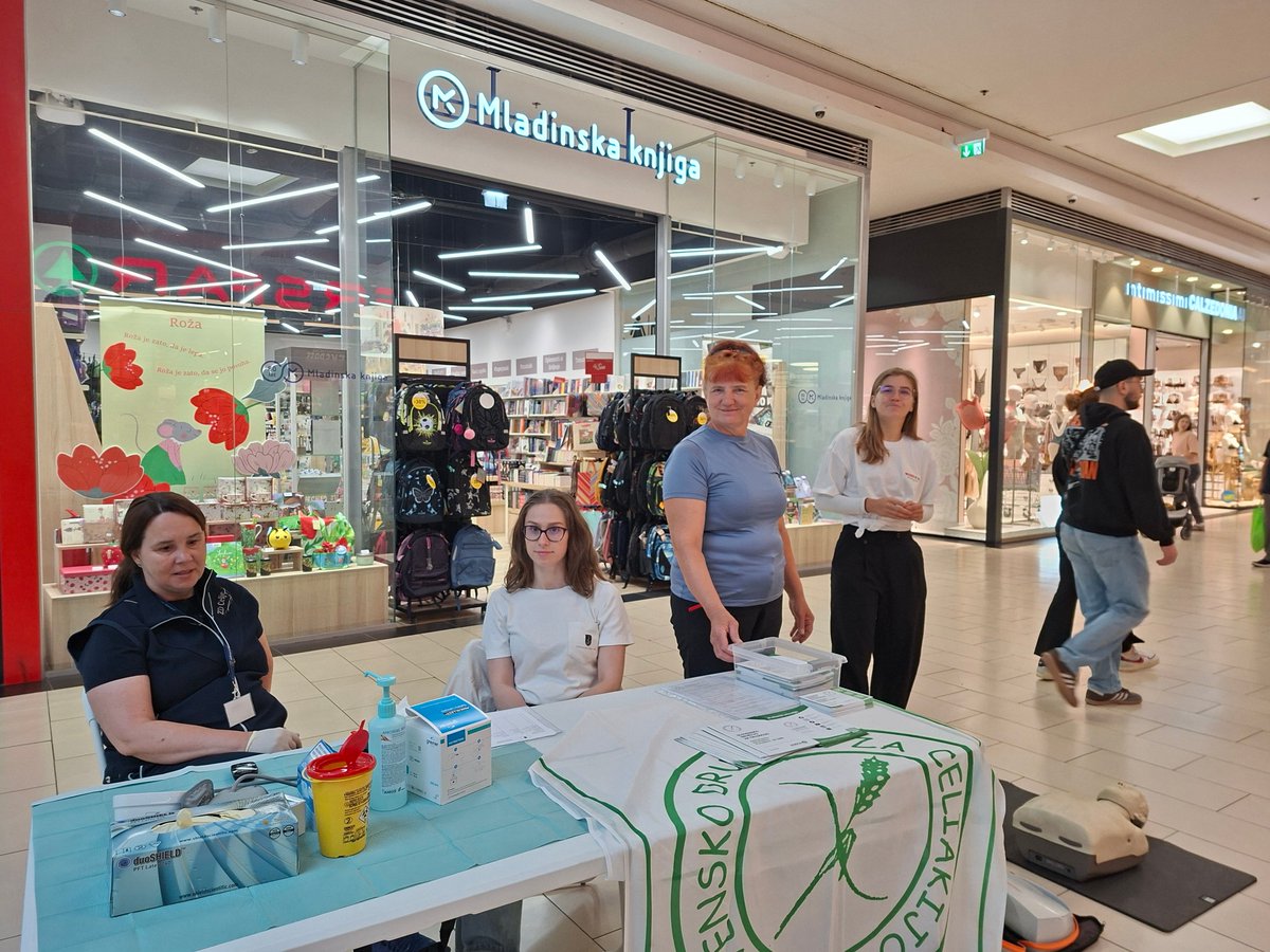 SLO_Celiakija's tweet photo. SDC sodeluje tudi pri akciji @ZvezaPacientov  in SPAR Slovenija za zdravje – Celje

🔗 https://t.co/DRkGywOlAM

#slovenskodrustvozaceliakijo #SDC #celiakija #aoecs #together4coeliacs #aoecsglutenfreealliance #glutenfreealliance #sloveniancoeliacs #sloveniancoeliacsociety https://t.co/FTSDAOKzSn