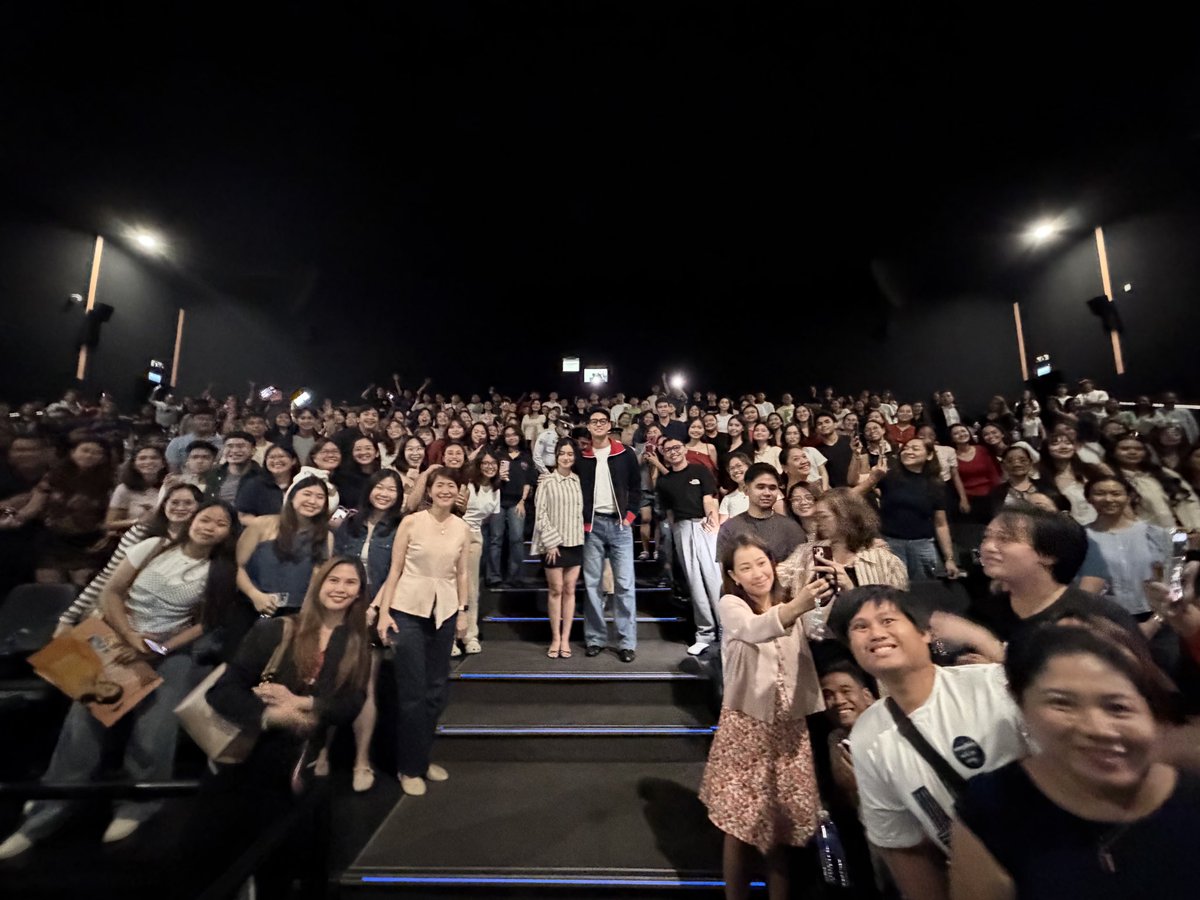 StarCinema's tweet photo. Donny Pangilinan and Belle Mariano at the Blockscreening of Dr. Richard Mata and Dr. Erika Mata. ✨

📍SM Lanang Cinema 4

Get your tickets now and experience Tayo Sa Wakas! Visit https://t.co/GWCheUrvn0 🎟️

#TayoSaWakas — a 33rd anniversary offering from Star Cinema, a film by Cathy Garcia-Sampana.

NOW SHOWING on its SECOND WEEK in cinemas nationwide.