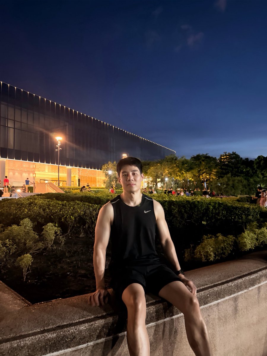 tlepnw's tweet photo. อยากเป็นพี่นักวิ่ง https://t.co/XqWcwwHPnk