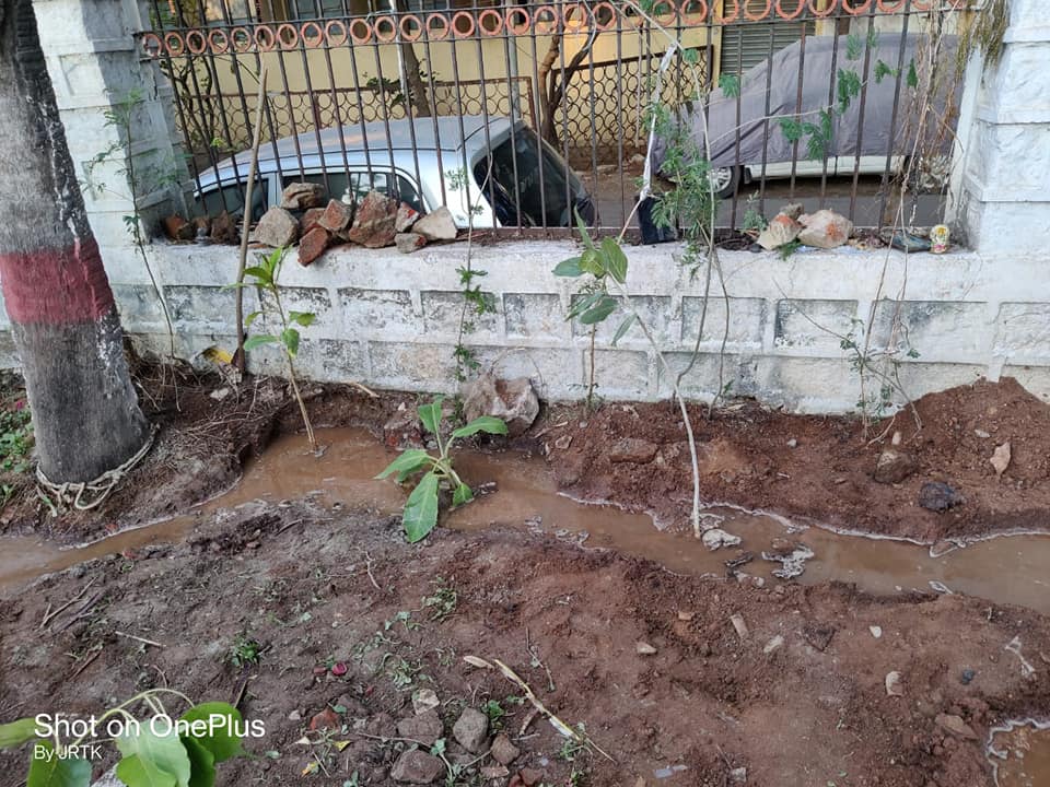 devendar81's tweet photo. ఒక మొక్క నాటడం, ప్లాస్టిక్ వినియోగాన్ని తగ్గించడం, నీటిని ఆదా చేయడం, చెట్లను సంరక్షించడం వంటి చిన్న చిన్న చర్యలు కూడా పెద్ద మార్పుకు దారి తీస్తాయి. మనం ప్రకృతిని కాపాడితేనే ప్రకృతి మనల్ని కాపాడుతుంది.
“భూమి మన పూర్వీకుల నుంచి వచ్చిన ఆస్తి కాదు… మన పిల్లల నుంచి తీసుకున్న అప్పు. https://t.co/EedAxF29g2