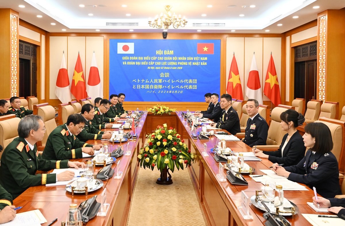 JapanJointStaff's tweet photo. From May 31 to Jun 3, #CSJJS Gen UCHIKURA visited Vietnam and held a meeting with GEN Cuong, Chief of the General Staff, Viet Nam Peopleโs Army and Vice Minister of National Defence. ๐ฏ๐ต๐ค๐ป๐ณ
For more detail, please check the below,
โhttps://t.co/6AJAsenS8y https://t.co/f8810qzbgY