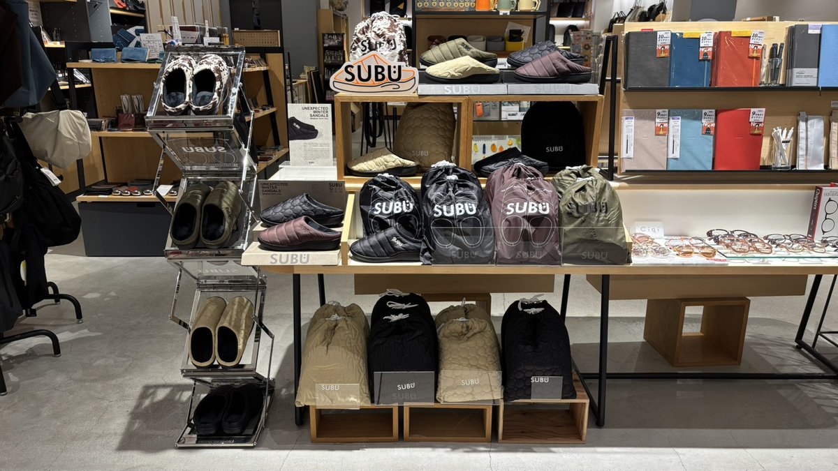 SUBU_tokyo's tweet photo. JOURNAL｜Neue Kobe x #SUBU

https://t.co/0MvawBCZUP

この数年、すでにご存知の方が確実に増えていて、ブランドの認知が広がっているように感じます。

機能的なことはご存知なので、今シーズンの新作について少しお話をさせていただくと、パッとご購入いただけたりします。あとはリピーターで... https://t.co/9EtooLTpbT