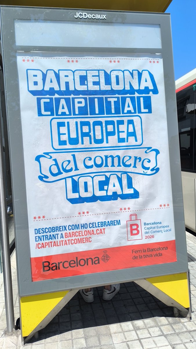 OsetBand's tweet photo. @riverolavic ... però fan uns cartells moníssims dient el contrari... https://t.co/sVaMOWT0sh