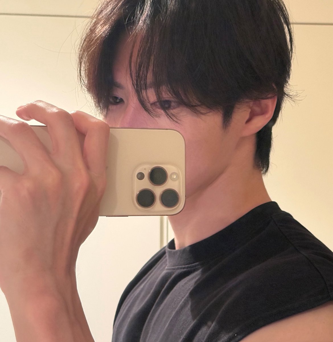 mett_real's tweet photo. 髪の毛だいぶ伸びた https://t.co/5LHvD0fUu6