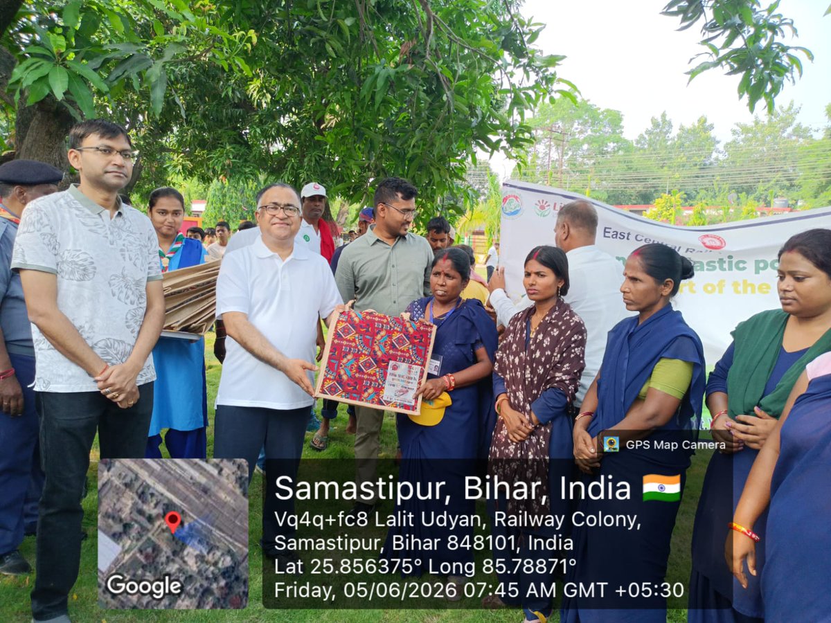 SpjEnhm's tweet photo. On #WorldEnvironmentDay, Samastipur Division took a step towards a greener tomorrow! 🌱🚶‍♂️
A massive plantation drive and an environmental awareness walkathon were organized with enthusiastic participation from our scouts and staff. Let’s keep it clean and green! 🌍
#MissionLiFE https://t.co/phMeOGn2Dv