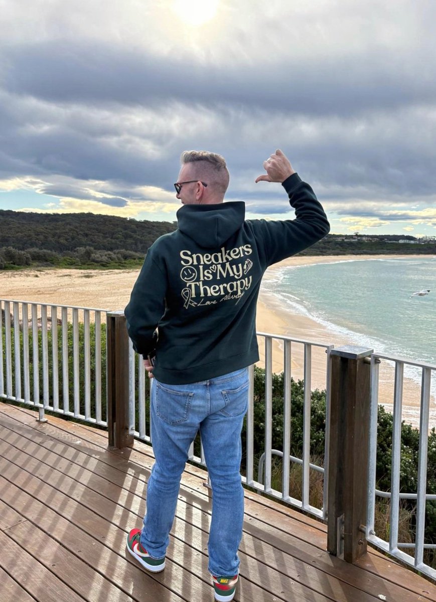 the_jaybro's tweet photo. Got my "Sneakers Is My Therapy" hoodie and I'm stoked. Quality is on point!

I love the message behind the brand and the connection to the culture.

Big shout out to @KIXNKARBS for shipping it out to Australia.

Looking forward to repping the brand down under mate 🇦🇺 #LoveAlways https://t.co/BirHkMEgnY