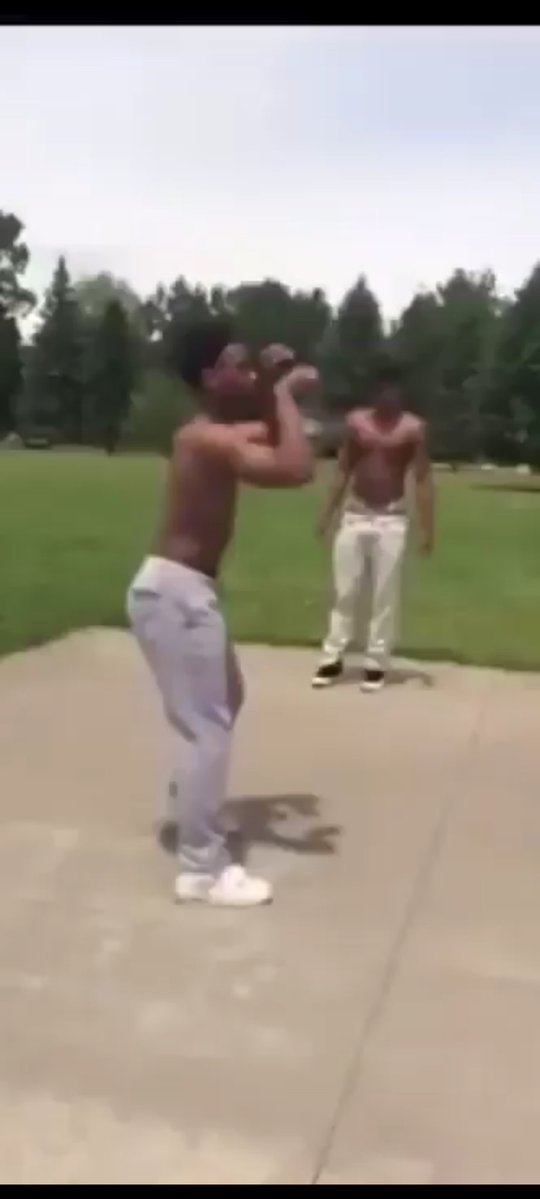 RaulyBabe's tweet photo. @BigPopz72 I knew bro was cooked after he did Horsey-Cobra stance https://t.co/v7YMNJjEZC
