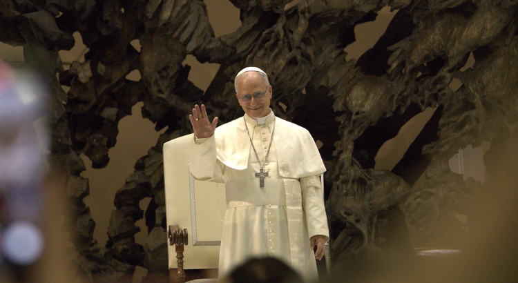Aprendemas's tweet photo. ✝️La visita del Papa León XIV a España llega marcada por un mensaje claro: “La #educación está llamada hoy a redescubrirse”. ¿Por dónde habría que empezar? #IA #Juventud #PapaLeónXIV
+INFO:https://t.co/flpM5o4Cma https://t.co/LF9oC0gOus
