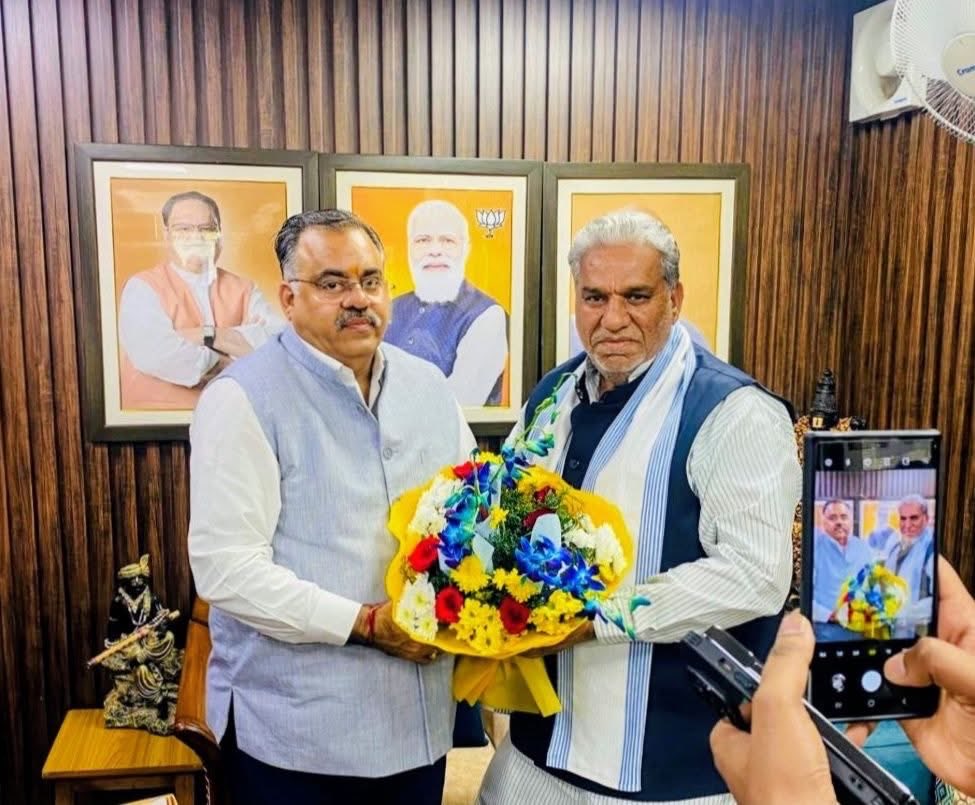KrishanLPanwar's tweet photo. @BJP4India की केंद्रीय चुनाव समिति ने मध्य प्रदेश से राज्यसभा के द्विवार्षिक चुनाव हेतु भाजपा के राष्ट्रीय महासचिव @BJP4JnK , @BJP4Telangana , @BJP4Ladakh व भाजपा राष्ट्रीय अनुसूचित जाति मोर्चा - @BJPSCMorcha प्रभारी) आदरणीय श्री @tarunchughbjp जी के नाम पर स्वीकृति प्रदान की है। https://t.co/PefNtdSQxg