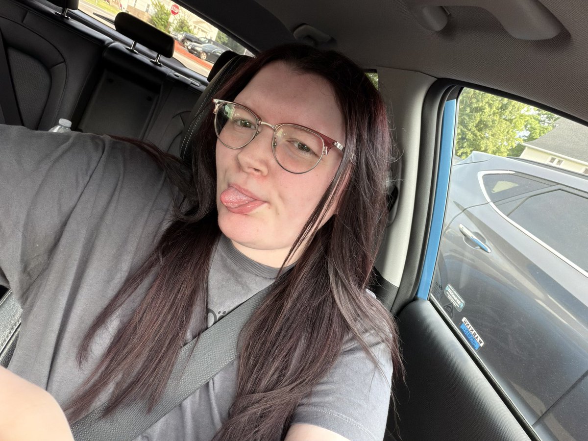 yourlightkk's tweet photo. also hello new hair https://t.co/M8OfKj0X3S