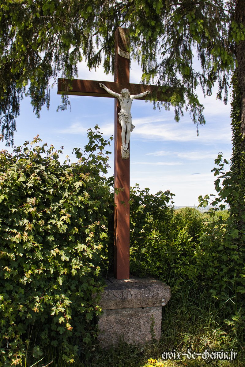 CroixDeCheminFr's tweet photo. 1⃣ 
#Croix avec Christ et titulus

ℹ️ https://t.co/e6KWqsM5p0

#CroixDeChemin #PetitPatrimoine #Moureuille #PuyDeDôme #Auvergne https://t.co/qTTk9kR9wk