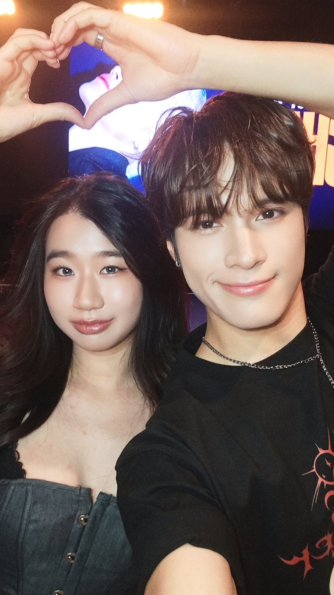 __mz1116's tweet photo. hit all the possible default poses 😂 he's actually so photogenic holyy
#jaychang https://t.co/bib9hB7mb9