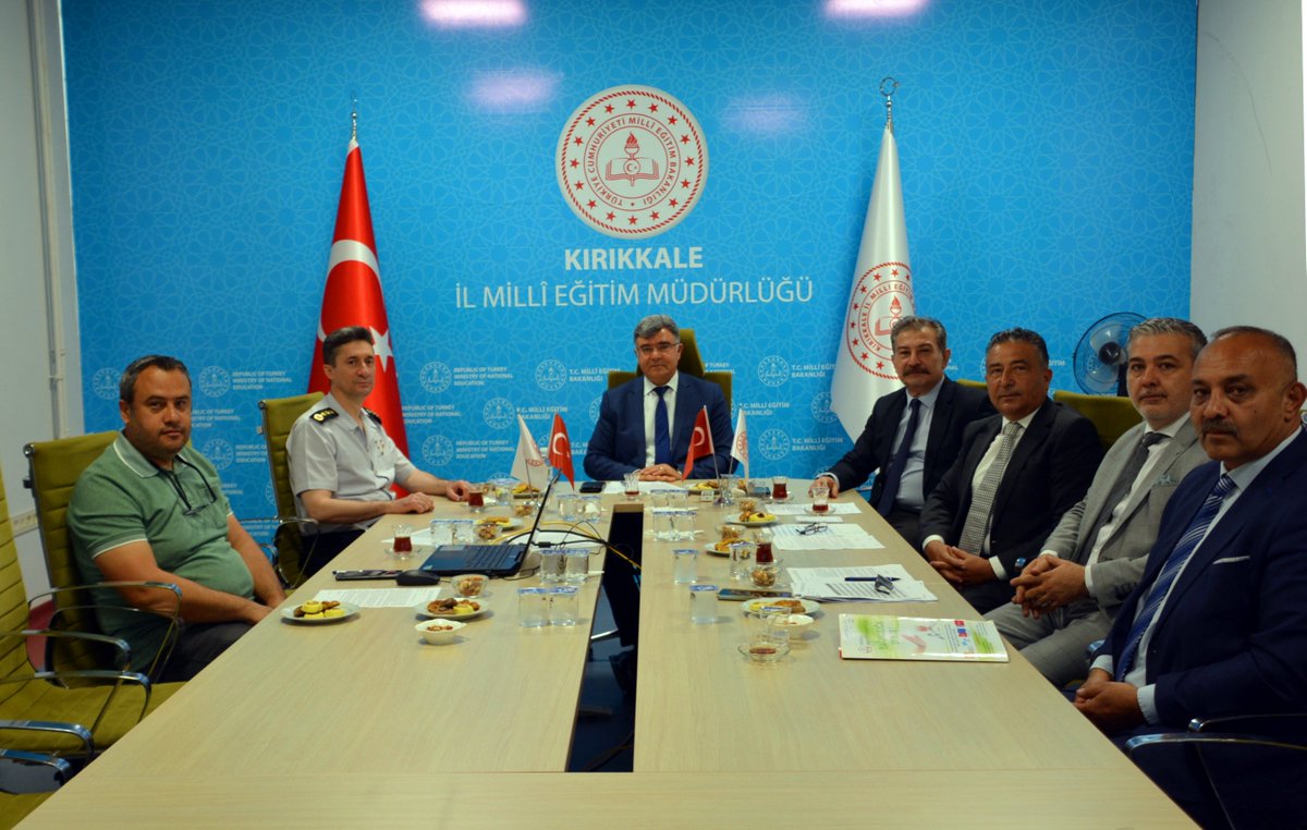 kirikkalemem's tweet photo. 13 Haziran 2026 tarihinde ülke genelinde gerçekleştirilecek Liselere Geçiş Sistemi (LGS) kapsamındaki merkezî sınav öncesinde Kırıkkale’de Vali Yardımcısı Recep Yüksel başkanlığında güvenlik ve koordinasyon toplantısı yapıldı. https://t.co/XXJzZWPgv9