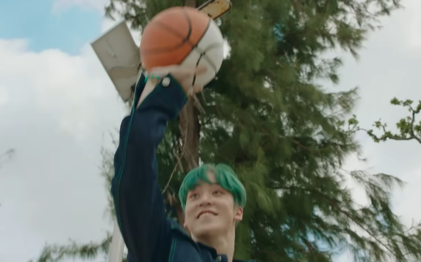 ItsTheTinyBug's tweet photo. 😗🩷🏀 https://t.co/G4QlwDkEMe