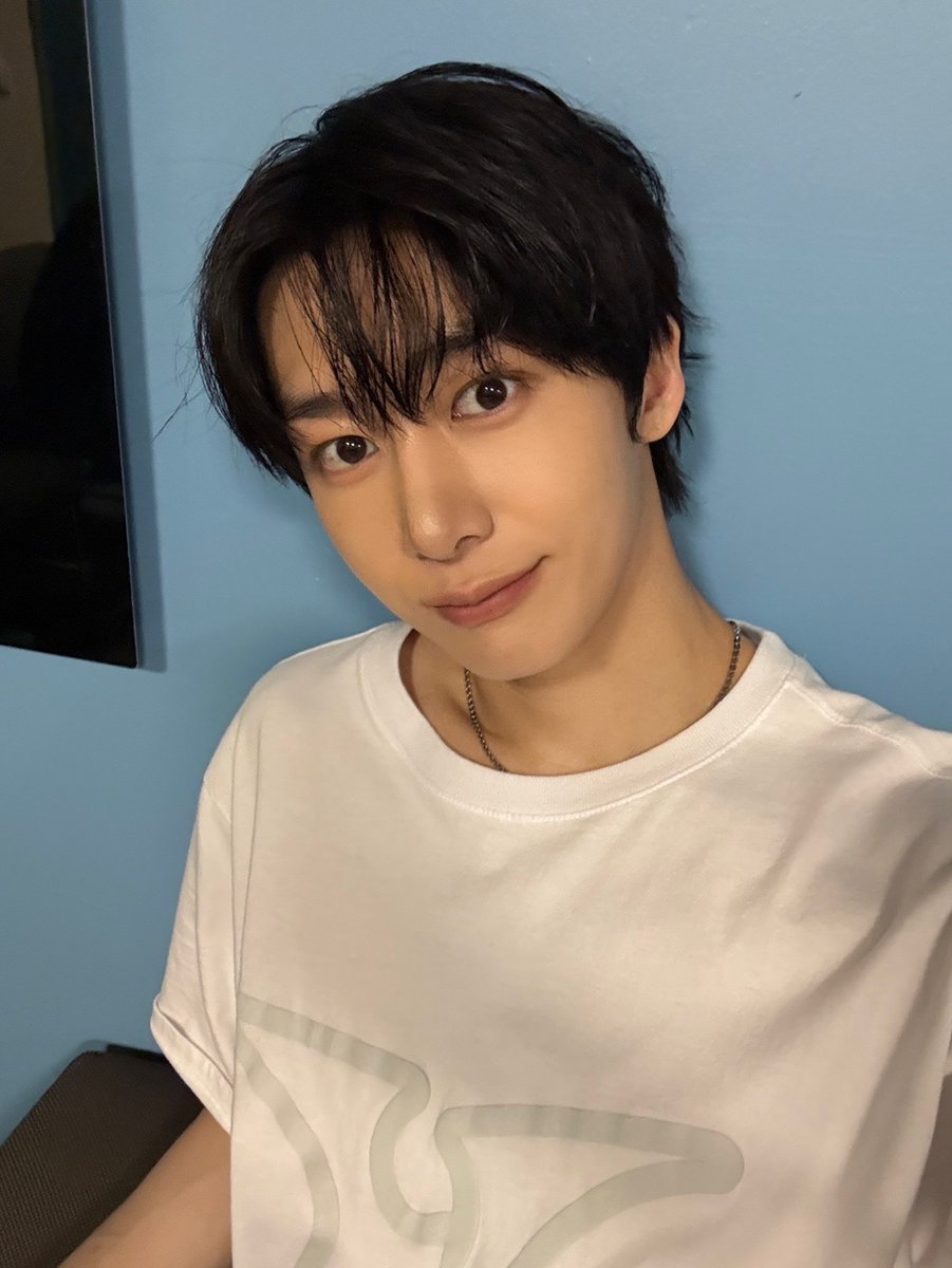 HyungwonThings's tweet photo. 260605 Hyungwon berriz post  #형원 

"TE AMO" https://t.co/68QvDpVaNm