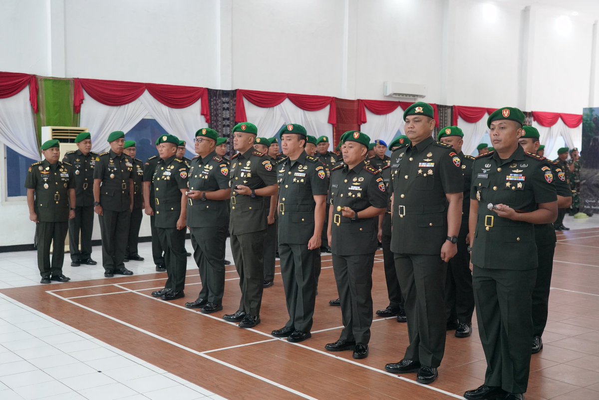 KOREM161WS's tweet photo. *Momentum Regenerasi Kepemimpinan, Tujuh Dandim Jajaran Korem 161/Wira Sakti Berganti* https://t.co/YZgDUxIPvU