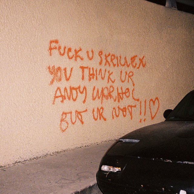 Ramcem_'s tweet photo. @elenadesaa1999 Fuck U Skrillex You Think Ur Andy Warhol but Ur Not!! <3
Skrillex https://t.co/sxY1TjvYiJ