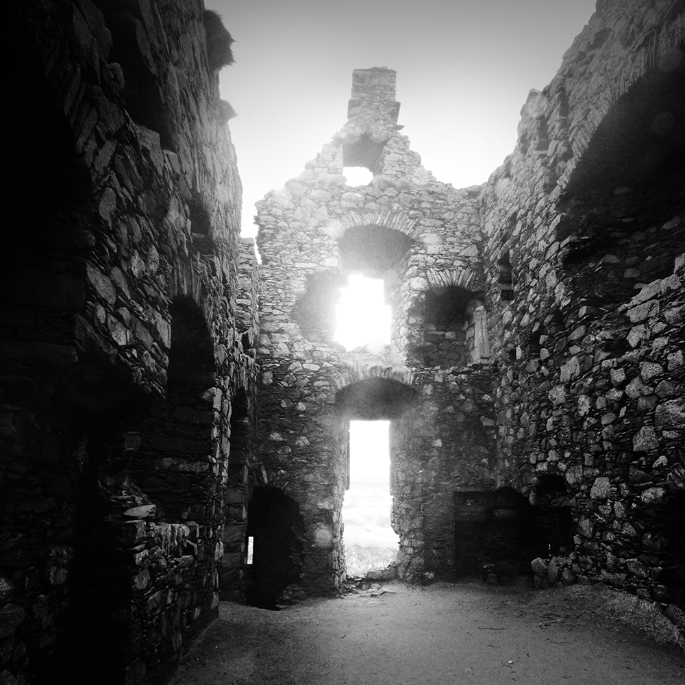 DarkGalloway's tweet photo. Inside the cliff top ruins of Dunskey Castle, said to be haunted by a ghostly piper and a servant girl, plus home to a brownie known as The Hairy Man.
#blackandwhitephotography #Scotland #Galloway #SouthernScotland https://t.co/S2O07SukdS