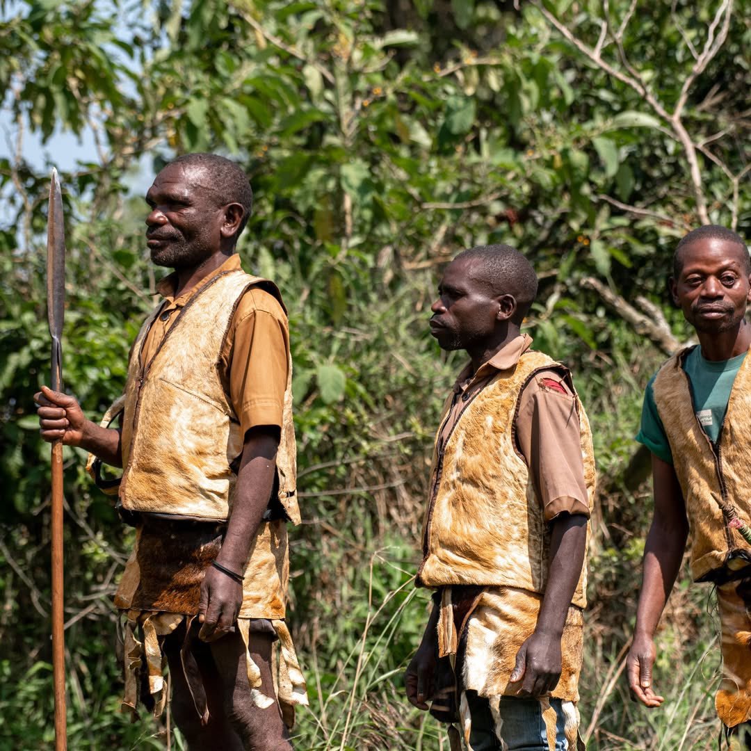 ruhuukatravels's tweet photo. On #WorldEnvironmentDay, we celebrate the Batwa, whose lives have been connected to Uganda's forests for generations.
Their story reminds us that conservation is strongest when we learn from those who have lived closest to nature for centuries.
#Conservation #Uganda #Batwa https://t.co/Fu9lo1ws4s