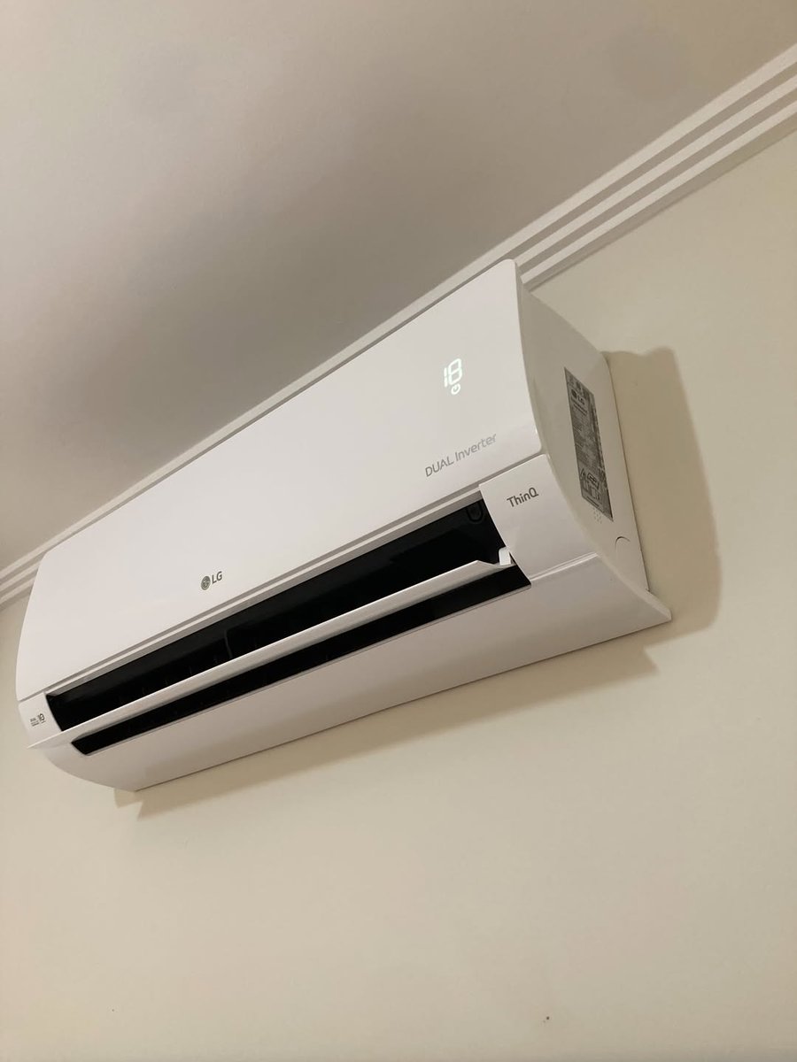 Merina_Store255's tweet photo. LG Inverter AC 12,000 BTU (1.25HP) 
Tshs 1,290,000/- tu.

●Teknolojia ya Inverter – matumizi madogo ya umeme
●Ubaridi wa haraka na wenye ufanisi
●Inafaa kwa nyumba, ofisi na biashara ndogo

●Free Delivery.
●Installation bure.

Tupigie 0652325215 https://t.co/DC3T9MaACk