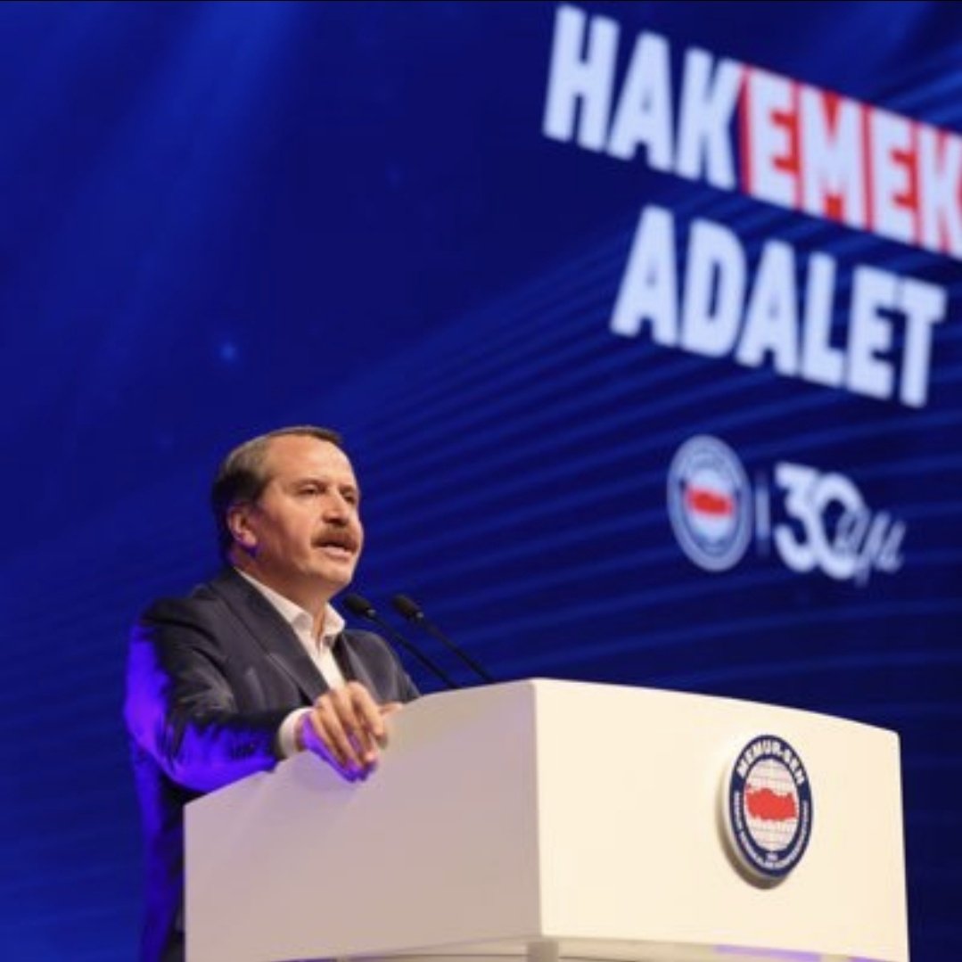 sdaolgun's tweet photo. MEMUR SEN GENEL BAŞKANI @_aliyalcin_: 

Kamu İşvereni; memuru enflasyona ezdirmek yerine Memur-Sen’i dinleyerek enflasyonu ezecek zam oranlarına imza atsaydı; bugün ne kamuda maaş ücret çarpıklığı ne de enflasyonun oluşturduğu kayıplar konuşulurdu. 7. Dönemdeki hatayı 8. Dönemde tekrar etmek; artık hata değildir. Tasarruf, kemer sıkmak ya da tutumlu olmak; olmayanı paylaşmada anlaşılır, olanı adaletsiz ve eşitsiz dağıtırken ne anlatılır ne de anlaşılır.

Beklentimizi, talebimizi, kamu görevlisinin sesini bir kez daha altını çizerek belirtiyoruz. 
•Yasanın eksikliklerinin, Hakemin yetersizliklerinin faturasını memur ve emeklisi ödemesin.
•Üç ayda bir enflasyon hedefi güncellediği gibi kamu görevlisi ve emeklisinin maaşları güncellensin.
•Seyyanen zam verilsin, çalışanlar arasındaki adaletsizlik bitirilsin.
•4688 sayılı Kanun değişsin, aynı kanunla artık farklı sonuç üretilmesi beklenmesin.