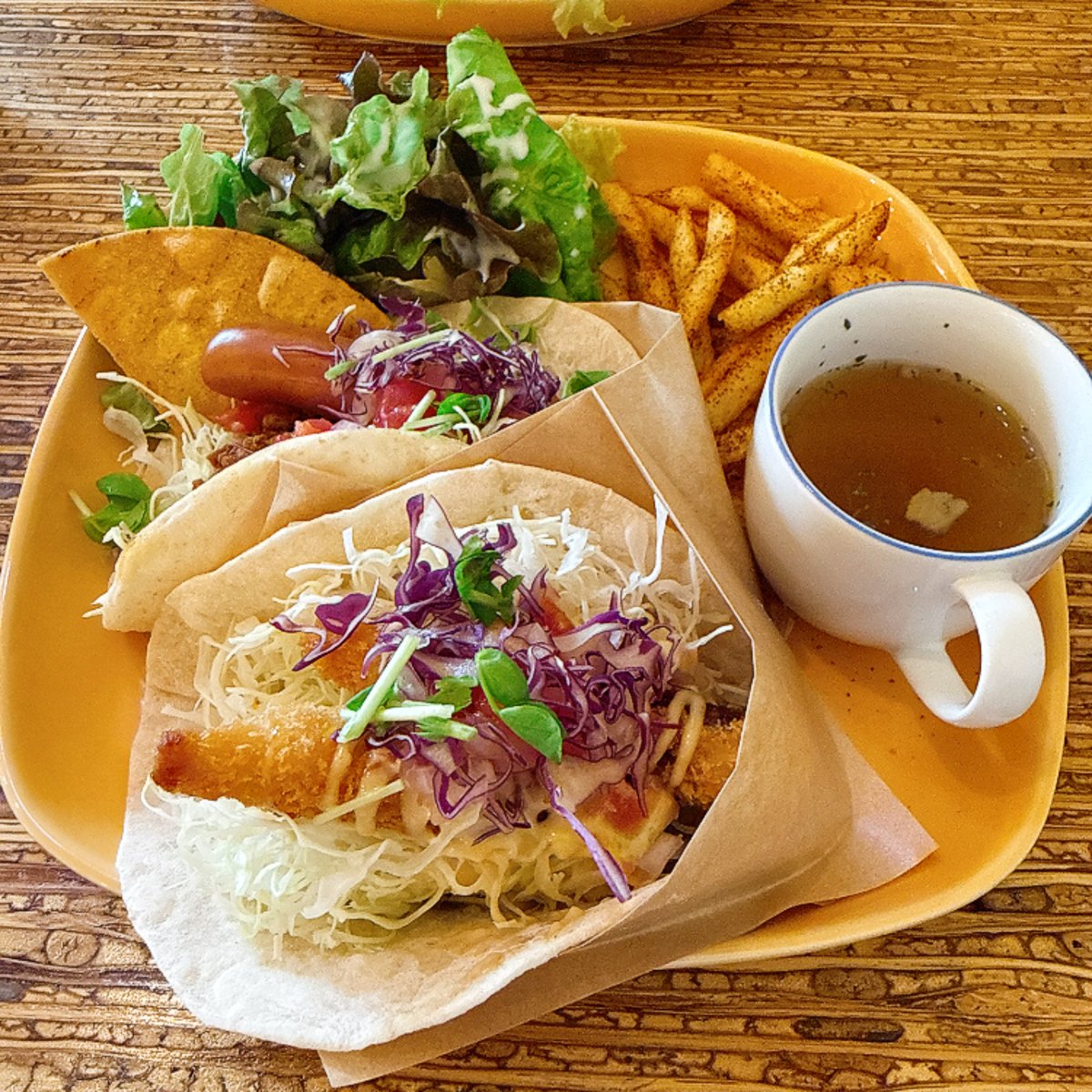 maaagame's tweet photo. お昼ケバブ🥙うますぎた♡
この後夜は焼肉いくどぉおお🤩🤩 https://t.co/KQqDXzJn1f