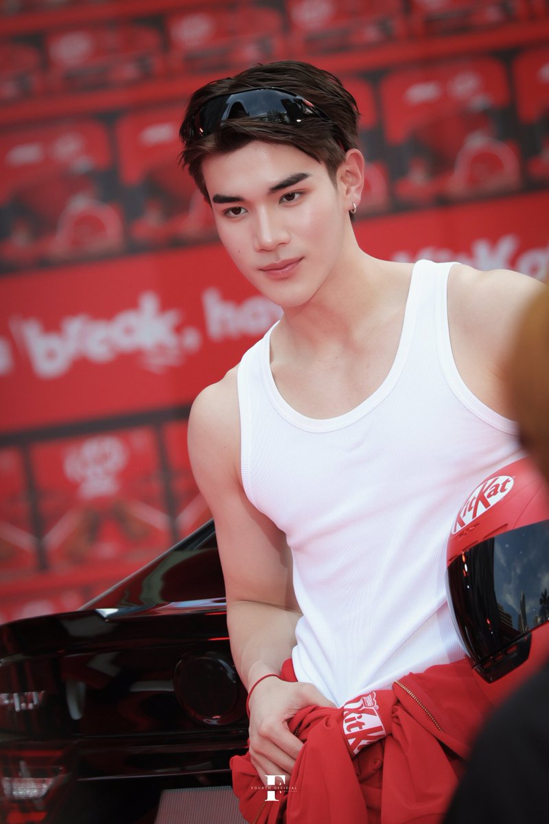 FourthOfficiall's tweet photo. ต่อไปนี้โฟ้ดคือพ่อของพี่ ❤️‍🔥❤️‍🔥❤️‍🔥❤️‍🔥

FOURTH X KITKAT F1
#KitKatTHxFourth https://t.co/A1rZBc0Agm