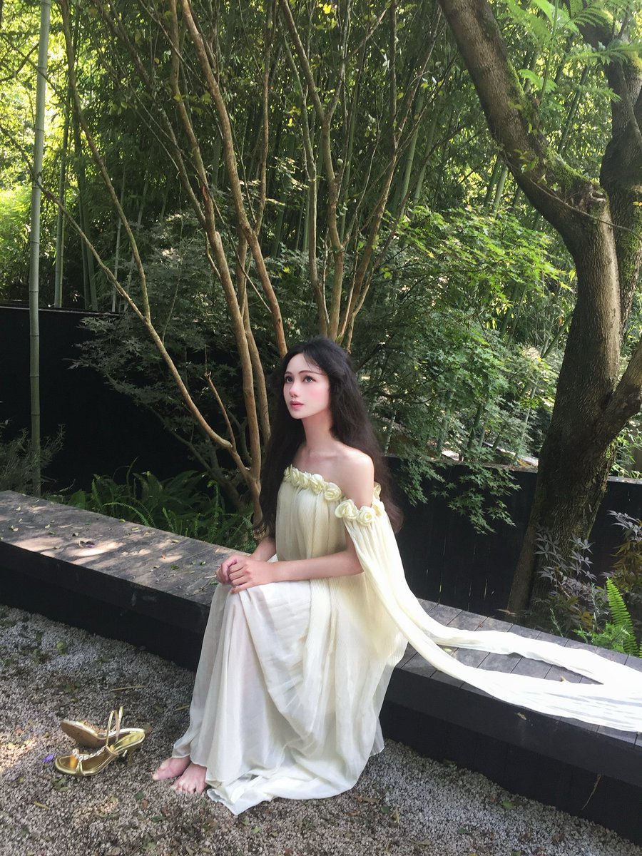 狐狸精女王 tweet media