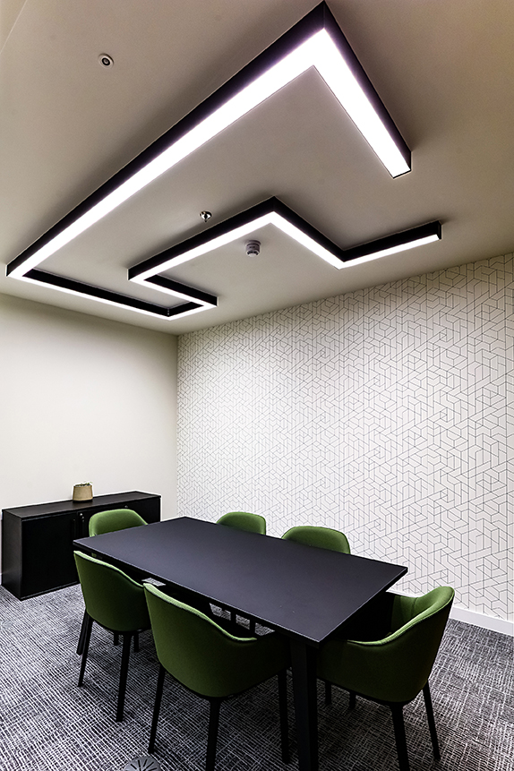 Synergy_Lights's tweet photo. Every project is unique. That's why bespoke lighting solutions remain such an important part of commercial interior design. 

https://t.co/FteXmUOVB8

#BespokeLighting #LightingManufacturer #CommercialInteriors https://t.co/qNCpllM0wB