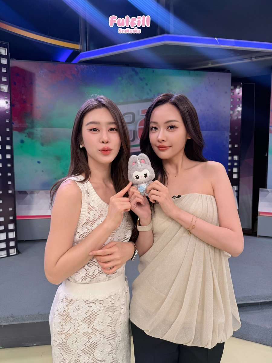 raktermtem's tweet photo. เปิดทีวีรอได้เลยน้าาาา

OOMBAM FULFILL PROMOTE
#อุ้มแบมโปรโมทรักเติมเต็ม
#FulFillTheSeries #รักเติมเต็ม
#อุ้มแบม #OomBam https://t.co/3X27kX0xeB