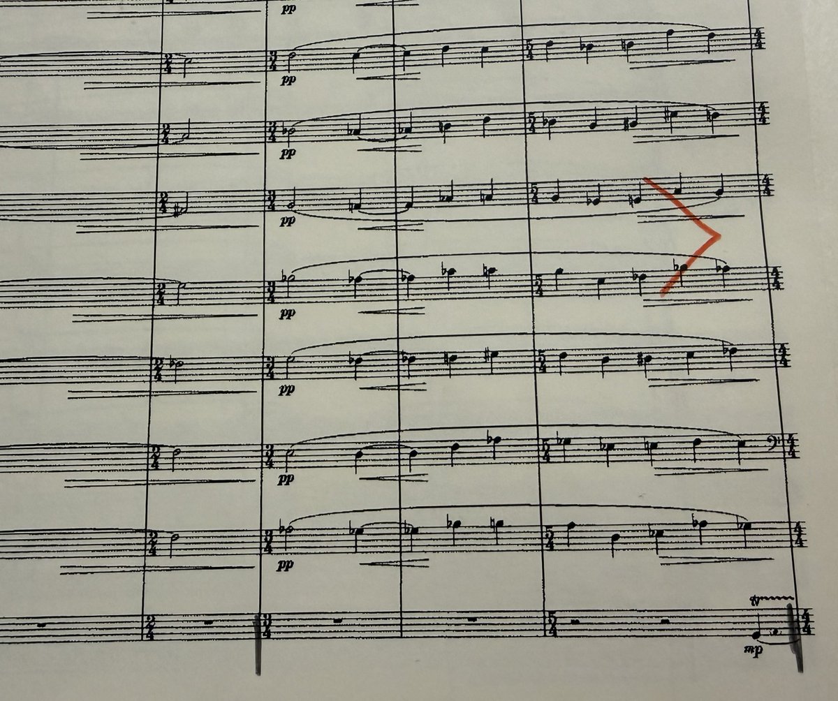 iimoriconductor's tweet photo. クレッシェンド記号の後、上行下行の四分音符はPの緊張感を持って音量の変化をできるだけつけずに… https://t.co/tsi9ADz6wG