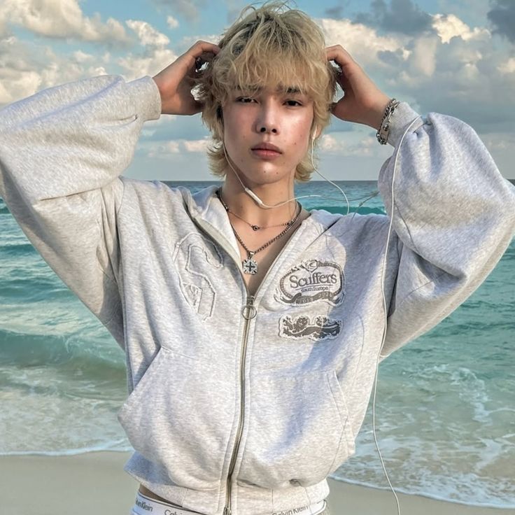 They kinda look alike or they just blonde?? #Daniel #Anderson #Wayfboys ...
