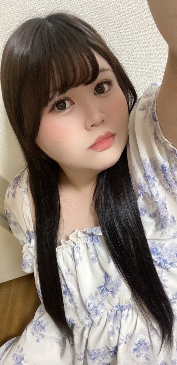 odebu_kotori's tweet photo. ←111㎏のアイドル候補生　　　　　　　同日の私→ https://t.co/XrwHL8cuqS