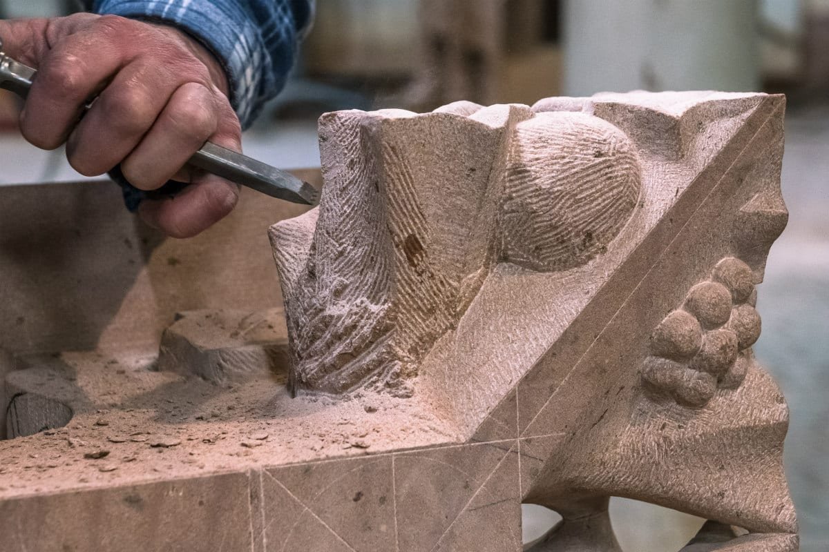 ArkaSerezh's tweet photo. Westminster's own architect argued for industrial stone machinery in 1843.

181 years later, the building is at risk of catastrophic failure.

Britain has only 2,000 stonemasons left.

And the restoration could cost up to £40 billion.

Pugin was right, but nobody listened. https://t.co/5Q0ldL4aal