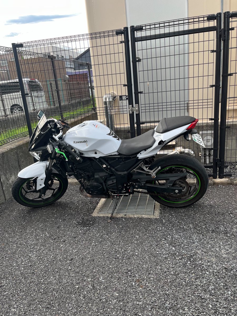jidoushatounan's tweet photo. 【バイク盗難情報】埼玉県戸田市でカワサキ Z250の盗難被害がありました！
近隣の方はご注意ください！
情報拡散のご協力お願いします！

■車種：カワサキ Z250
■日時：2026年6月5日
■被害場所：埼玉県戸田市笹目
■ナンバー：1 大宮 ほ 5802
■特徴：車体番号 ER250C-000245、緑のブレーキレバー緑、社外マフラー

■オーナー（投稿主）コメント：もし見かけた方がいらっしゃいましたらご連絡お待ちしています
■オーナー（投稿主）連絡先：@ _sak01_03_（Threads）

詳細URLと拡散用動画はリプ欄です