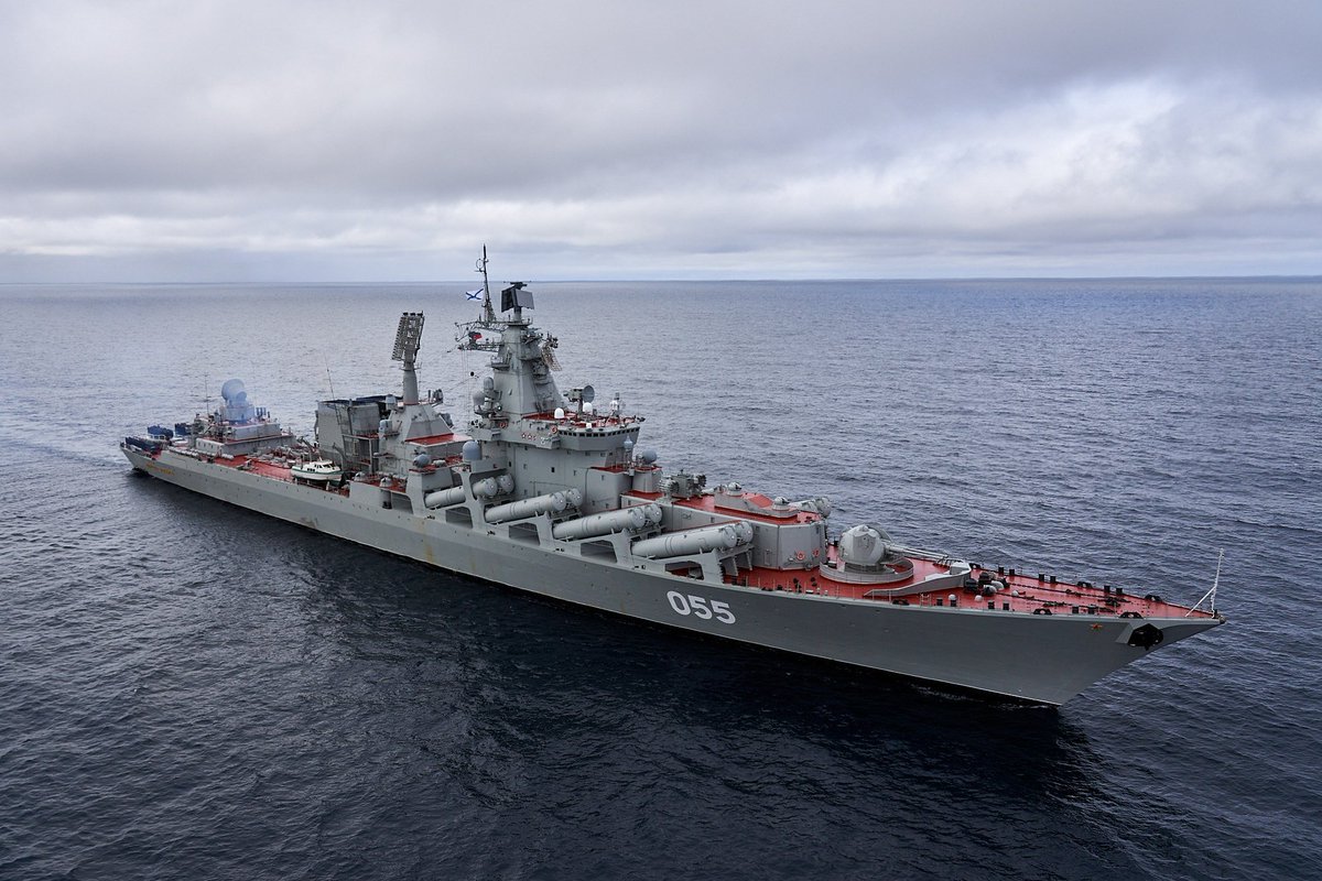 MrFrantarelli's tweet photo. During an exercise in the Barents Sea, two submarines fired torpedoes at a detachment of "enemy" ships.
2 submarines:
B-800 "Kaluga"
B-459 "Vladikavkaz"
"enemy" ships:
Slava-class cruiser "Marshal Ustinov"
Nanuchka III-class corvette "Rassvet"
Grisha-class corvette "Snezhnogorsk" https://t.co/3F13GrnOOZ
