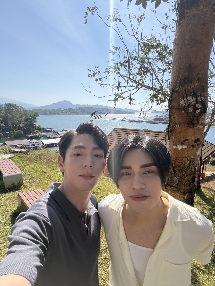 LoveofSilom's tweet photo. ทีแรกนึกว่าผมชอบร่วง ที่แท้ก็ผมชอบพี่นี่นา (วายุไม่ได้กล่าว) 🫪

#LoveofSilomEP7
#รักแห่งสีลม #LoveofSilomTheSeries https://t.co/sjKbYqZVKD