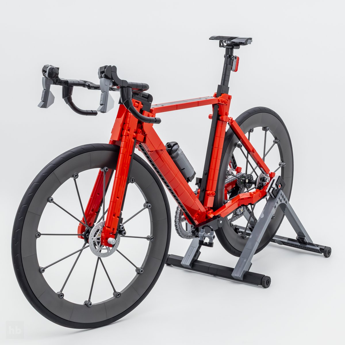 hothbricks's tweet photo. Quelques vues du vélo du set LEGO ICONS #11380 Road Bike (1015 pièces - 119,99 €)

Dispo ici :
https://t.co/a0IYNatZ7h
et ici : 
https://t.co/KcyXg3lK0i

#RLFM #LEGO11380 #LEGO https://t.co/j2SNeNK4P7