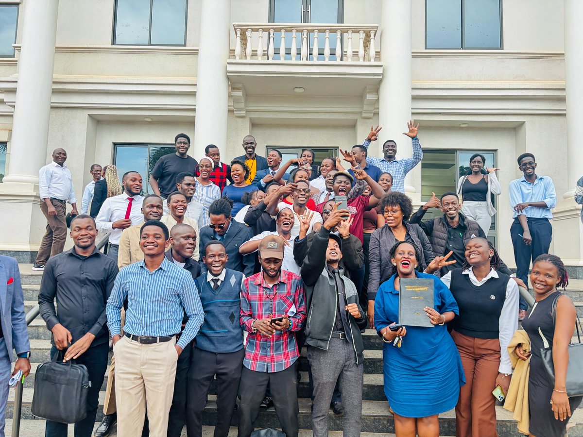 lawsocietymak's tweet photo. All smiles as we bid farewell to the 54th Class of Law for concluding their 4th year of study at @MakerereLaw . Congratulations upon this milestone. We wish you the utmost best in all your next pursuits. https://t.co/EjukD2LNeO