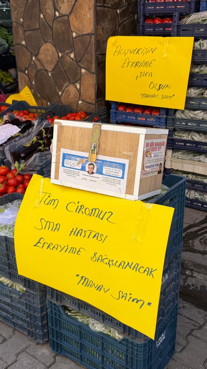 onurdemirag_'s tweet photo. Kıymetli dostumuz Saim usta tüm cirosunu Efrayime bağışlıyor. 
Yamaç, Fırat, Mevsim ve Çağlayan komisyoncu işletmelerin destek amaçlı verdiği ürünler de satılarak Efrayime bağışlanacaktır. Emeği geçen katkı sunan esnaflara tşk ederiz. 

@burkek_ahmet @cilembozkus12 @mirbeyoglu12 @Muhtarhalim12 @smaefrayim