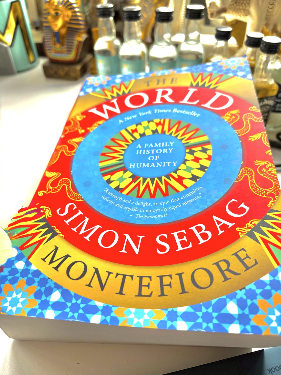 simonmontefiore's tweet photo. Look what just turned up.  
The US paperback of The World.  
In all its glory
With a new conclusion
@AAKnopf @wnbooks @orionbooks https://t.co/oNJAdQy1BB